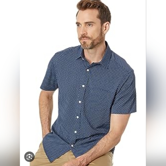 Untuckit button down👕 - Picture 1 of 7